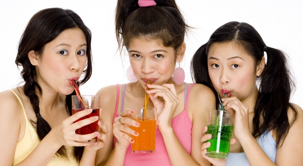 แค่เลิกดื่มน้ำอัดลมทุกชนิด 12 สิ่งมหัศจรรย์นี้ก็เกิดขึ้นในชีวิตได้