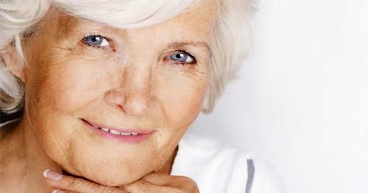 Пах женщины после 60 лет. Гигиена женщины после 60 лет. Возрастные пятна на лице у женщин после 60 -70 лет.