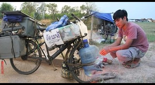 ตัดผมฟรีให้คนไร้บ้าน