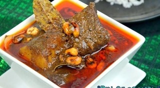 แกงมัสมั่น