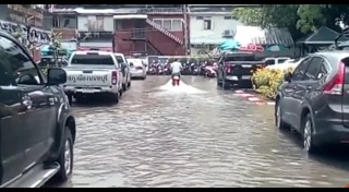 น้ำท่วมนนทบุรี