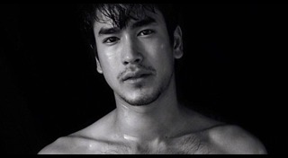 ใหญ่ อมาตย์