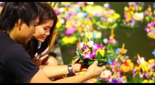 เที่ยววันลอยกระทง