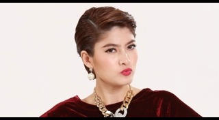 ใต้เงาจันทร์