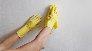 ทาสีผนังบ้าน