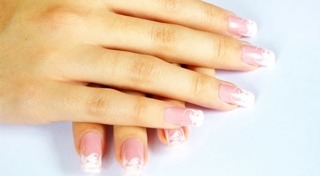 เล็บออกดอก