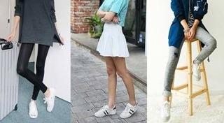 รองเท้าสีขาว