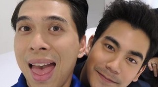 ฌอห์ณ เอสเธอร์