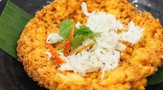 ไข่เจียวลาบ