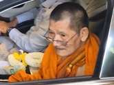 แห่ส่องเลขทะเบียนรถหลวงปู่ศิลา หลังร่วมพิธีใหญ่ที่สุรินทร์ ลุ้นเลขเด็ดงวดนี้ 1 ก.ค. 69