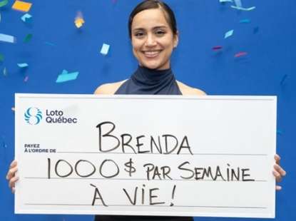 สาวแทบกรี๊ด โชคหล่นทับ ถูกหวย 22 ล้าน รับเลยสัปดาห์ละ 2.2 หมื่น ตลอดชีพ 